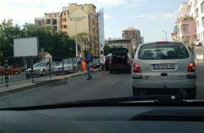 Шок! Бременна направи луда каскада и наниза четири коли