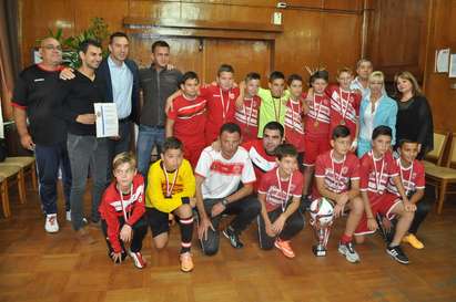 Кметът Димитър Николов поздрави „Звездичка“ за спечеления международен турнир