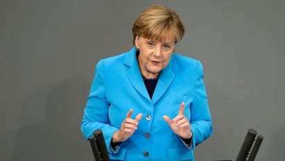 Меркел размаха пръст на Фейсбук, иска по-голям контрол на профилите