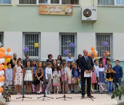 Тържества и детски смях огласиха община Поморие по случай  първия учебен ден