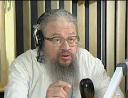 Николай Колев-Босия влезе бос в радио студио и поиска арест на министър заради войната по пътищата