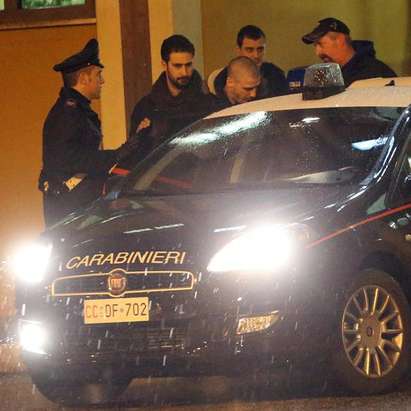 Осъденият за убийство Гаве дава интервю  от затвора със сако на „Армани“ за 800 евро