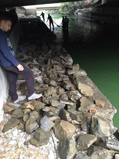 Община Бургас почиства реки и дерета преди дъждовете