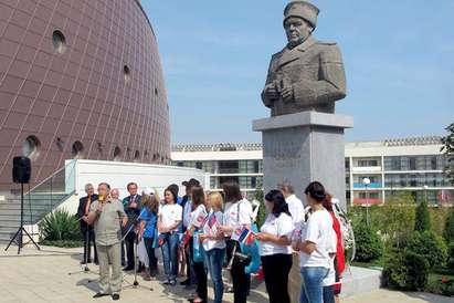 Бургаският паметник на маршал Толбухин се озова край Камчия. Митко Иванов: Това е провокация!