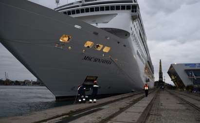 2000 туристи пристигнаха в Бургас със супер луксозния MSC Sinfonia (СНИМКИ)