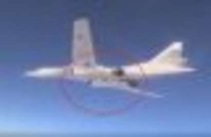 УНИКАЛНО ВИДЕО: Руският свръхзвуков Ту-160 изстрелва крилати ракети над "Ислямска държава"