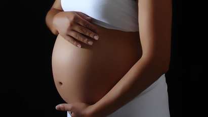 Зловещо! Жена разпра корема на бременна, изтръгна бебето й и го обяви за свое
