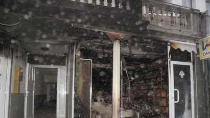 Магазин в несебърското село Кошарица пламна като факла, разследват умишлен палеж