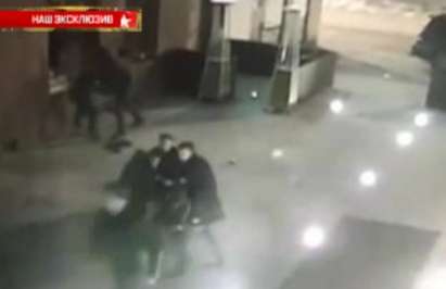Вижте автентични кадри от двойното убийство пред кафе в центъра на Москва