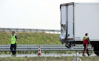 Камион помете мантинелите на магистрала „Тракия“ край Бургас