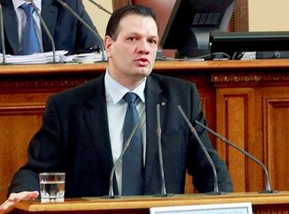 Петър Славов: Петимата депутати от гражданската квота в РБ ще гласуваме "въздържал се" за Екатерина Захариева