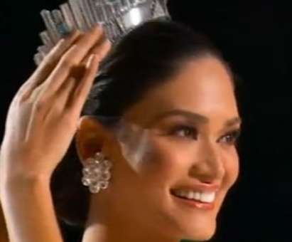 Гаф на конкурса „Мис Вселена“, короноваха по грешка колумбийка за кралица на красотата