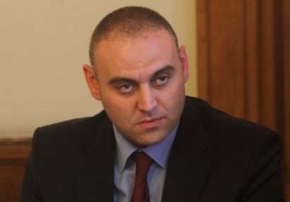 Бургаският депутат-радикал Хюсеин Хафъзов остава лоялен на Местан – бил с него в Кърджали