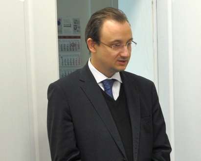 Турският консул в Бургас подкрепи прогонения от ДПС Лютви Местан