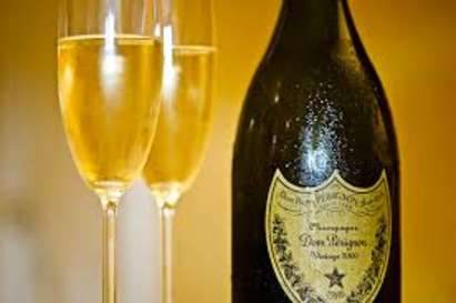 Защо пием шампанско на Нова година и с какво върви най-много