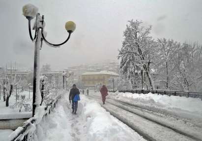 Жълт код: Сняг и поледици в цялата страна утре! В Бургаско пътищата стават ледени пързалки!