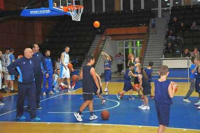 Наплив за детско-юношеските школи на баскетболния „Черноморец”