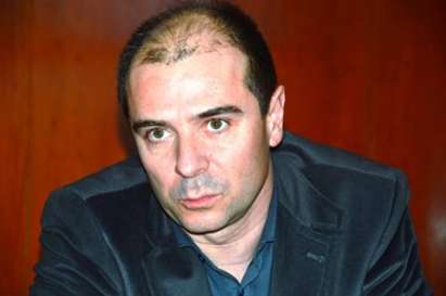 Полицията с невидимо присъствие край училищата в Бургас, дебне за дилъри