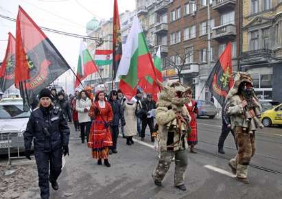 ВМРО погна ислямизацията на България с кукери и тъпани