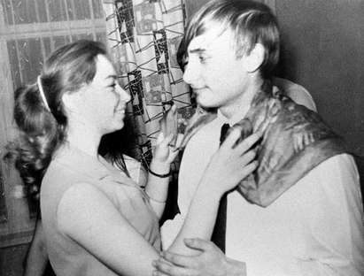 Знаете ли кои са тези световни политици като млади (18 уникални снимки)