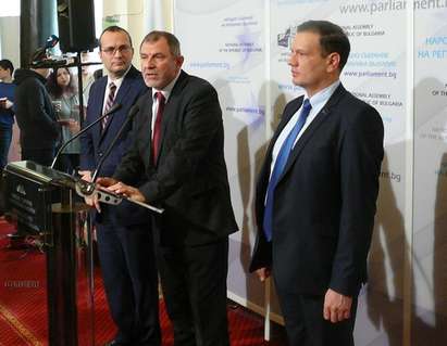 И депутат от ГЕРБ поиска оставката на главния прокурор Сотир Цацаров