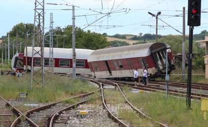 Съдът реши: Машинистът, причинил влаковата катастрофа на гара Калояновец, влиза в затвора