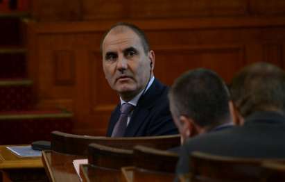 Цветан Цветанов оглави вътрешната комисия на парламента – само ДСБ не го подкрепи (допълнена)