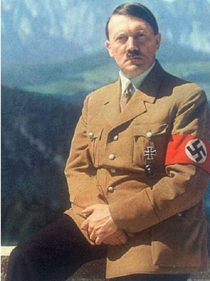 Историци: Малък пенис е причина за истеричността и яростта на Хитлер