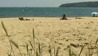 Гласуват окончателно промените, които предвиждат глоба за спане на плажа