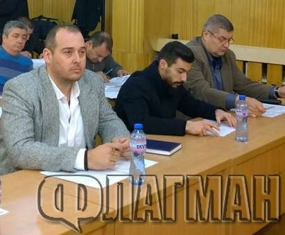 Съветници скочиха срещу кмета на Средец: В нашата Община не се прави нищо за хората, само се вдигат такси