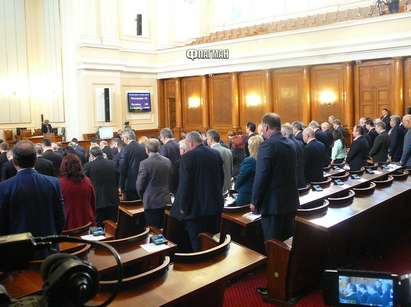 Парламентът почете Ваньо Танов с минута мълчание