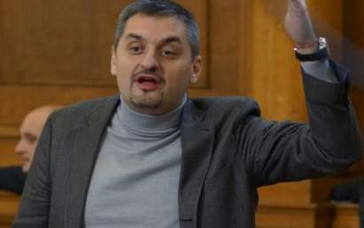 Кирил Добрев: Аз съм необходимото зло в БСП! В парламента ми е все по-трудно, търся друга изява