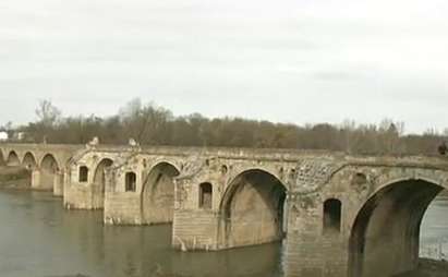 Мостът на Кольо Фичето край Бяла се руши, нужни са 4 млн. евро за реконструкция