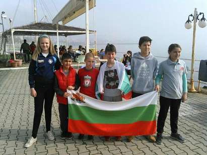 Младежите от ОМСК „Циклон” се завърнаха с медали от ветроходната регата в Турция