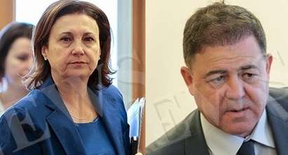 Вицепремиерът Румяна Бъчварова и министърът на отбраната Николай Ненчев идват в Бургас