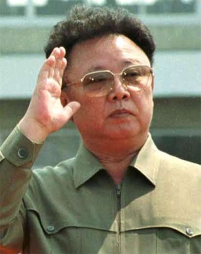 Учени се грижели за ерекцията на Ким Чен Ир