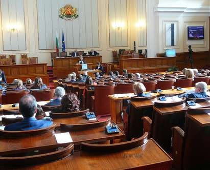 Скандално: Парламентът повиши заплатите на членовете на ВСС