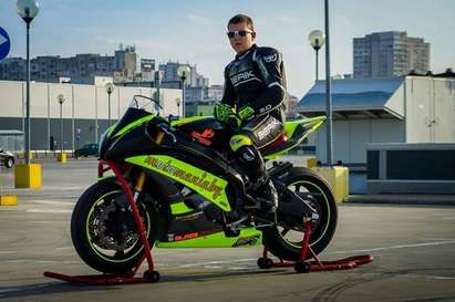18-годишен състезател връща Бургас в шампионата по мотоциклетизъм на писта