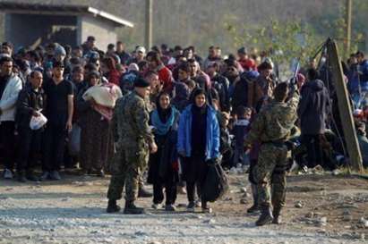 Сълзотворен газ срещу мигрантите на гръцко-македонската граница