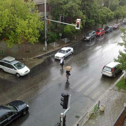 Мокри на места са пътните настилки в Бургаска област, шофирайте внимателно
