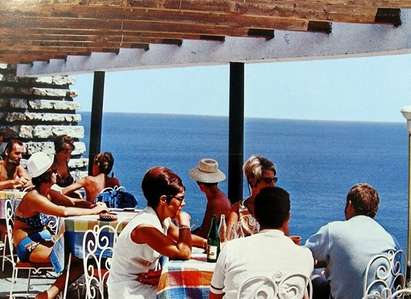 Спомени от соца: Как хотелиери и ресторантьори цакаха съветските туристи в морските ни курорти през 60-те