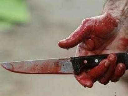 Извънредно! 68-годишен мъж намушка с нож полицай в карнобатско село
