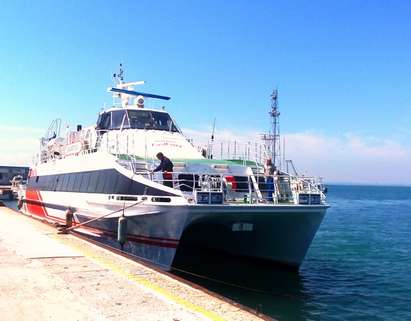 Кометата „Seacat One” посрещa първите си пасажери на кея в Поморие