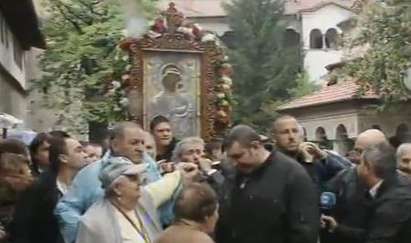 Изнесоха копие на чудотворната икона от Бачковския манастир