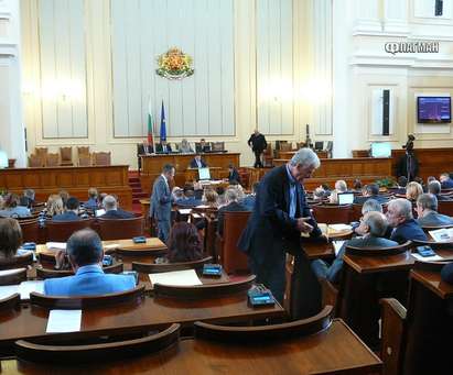 Окончателно: Парламентът одобри референдума на Слави с всичките шест въпроса