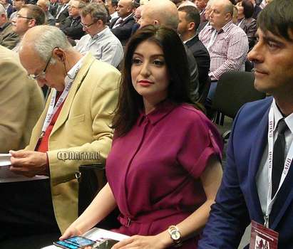 Фамозна кандидат-кметица от Бургас се включи в Конференцията на АБВ (снимки)