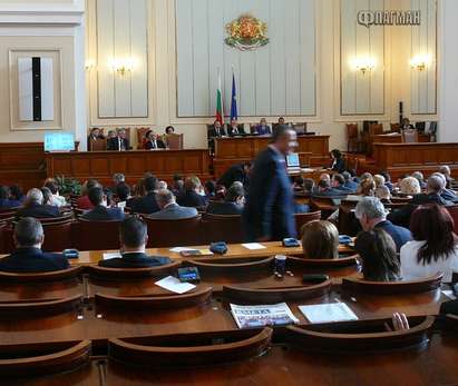След тежкото заседание вчера днес парламентът не можа да събере кворум (обновена)