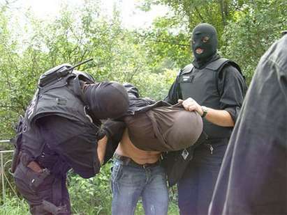 Удар! Полицията разби наркоквартира в „Меден рудник”