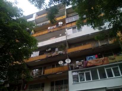 Оперираха оцелялото след падане от 8-мия етаж момченце във Варна