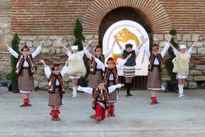 Солистите и съставите от община Несебър са сред най-добрите на фолклорен форум (СНИМКИ)